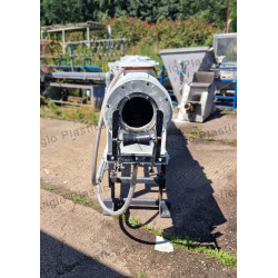 Floataire spray tank