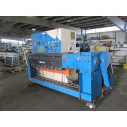 Francis Shaw 90-25D Twin Screw Extruder