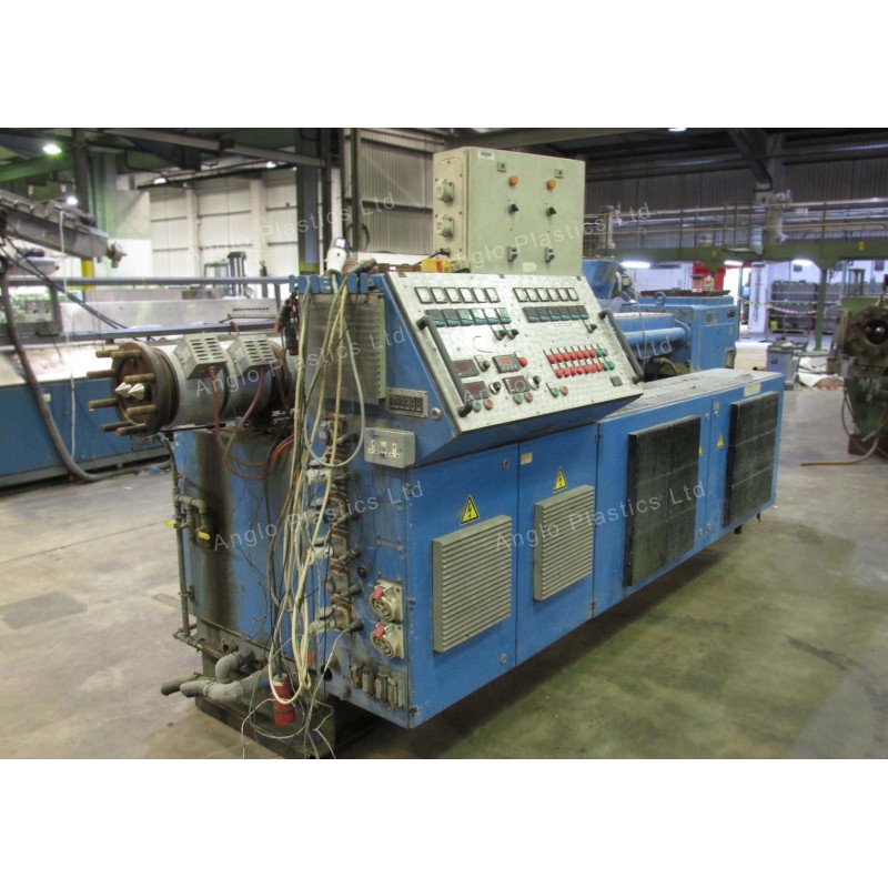 Krauss Maffei KMD2-90-Z Extrusion Line